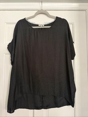 Umgee Black Short Sleeve Sheer Blouse